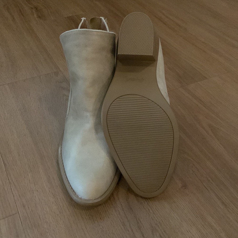 Qupid booties - new/never worn - Picture 3 of 3
